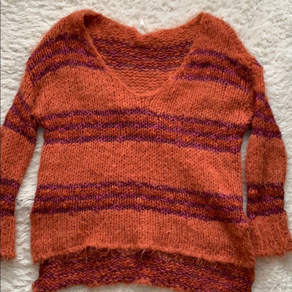 Fuzzy Lightweight Free People V-Neck sweater